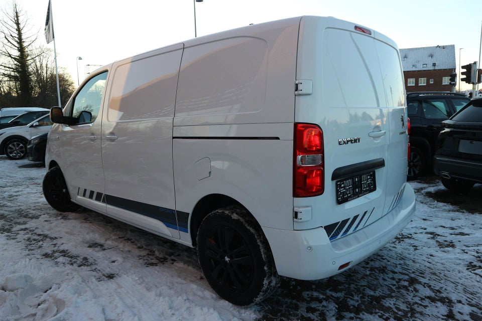 Peugeot Expert 2,0 BlueHDi 177 L2 Sport EAT8 Van