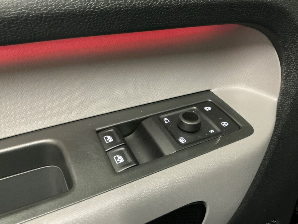 VW ID.Buzz 77 Pro SWB 5d