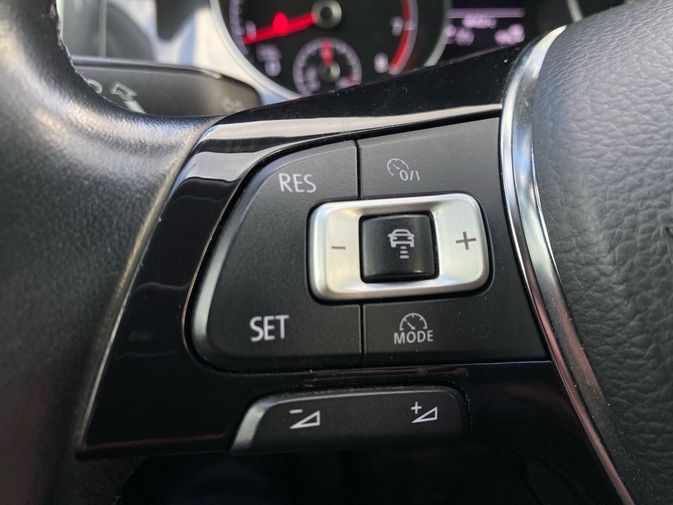 VW Golf VII 1,5 TSi 130 Comfortline 5d