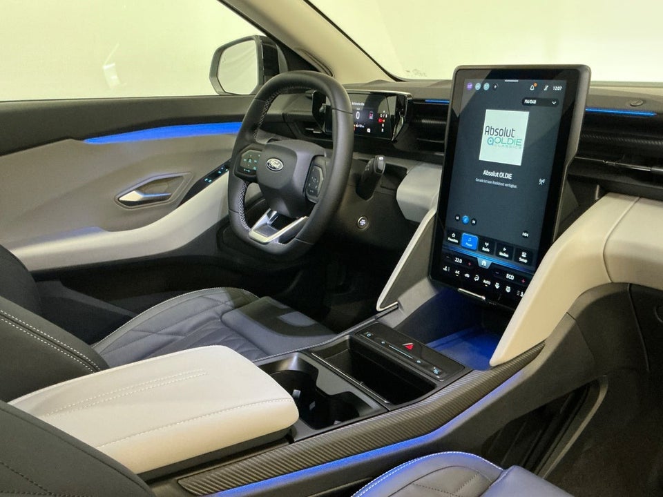 Ford Explorer 77 Premium Extended Range 5d