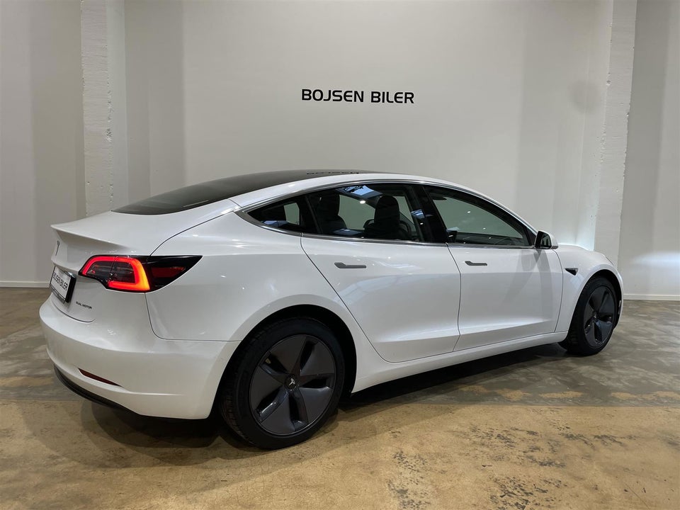 Tesla Model 3 Long Range AWD 4d