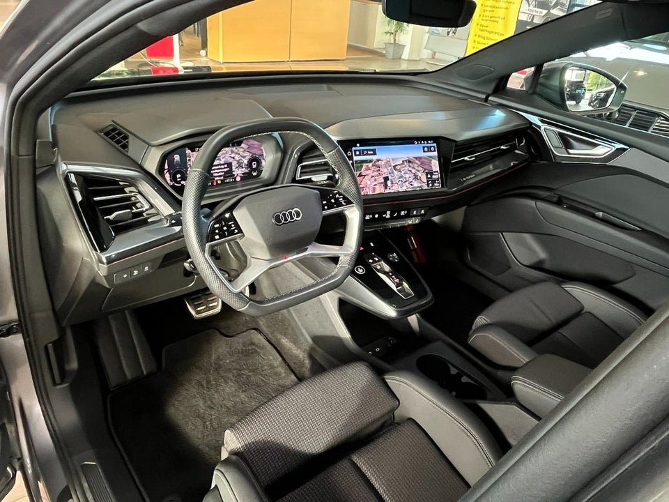 Audi Q4 e-tron 45 S-line 5d