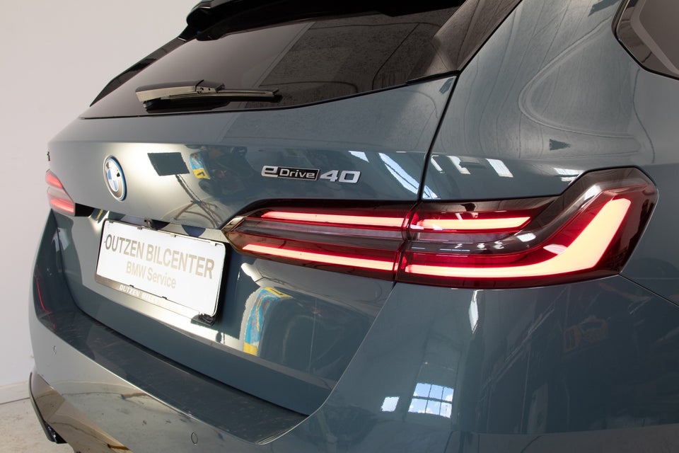 BMW i5 eDrive40 Fully Charged M-Sport Pro 4d