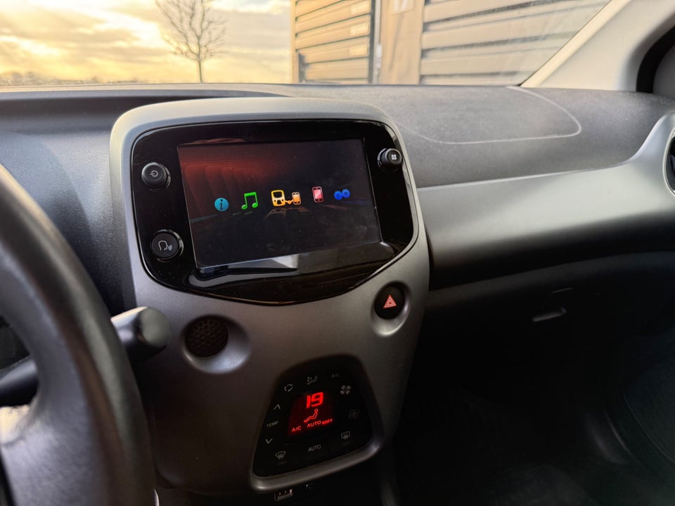 Toyota Aygo 1,0 VVT-i x-sky 5d