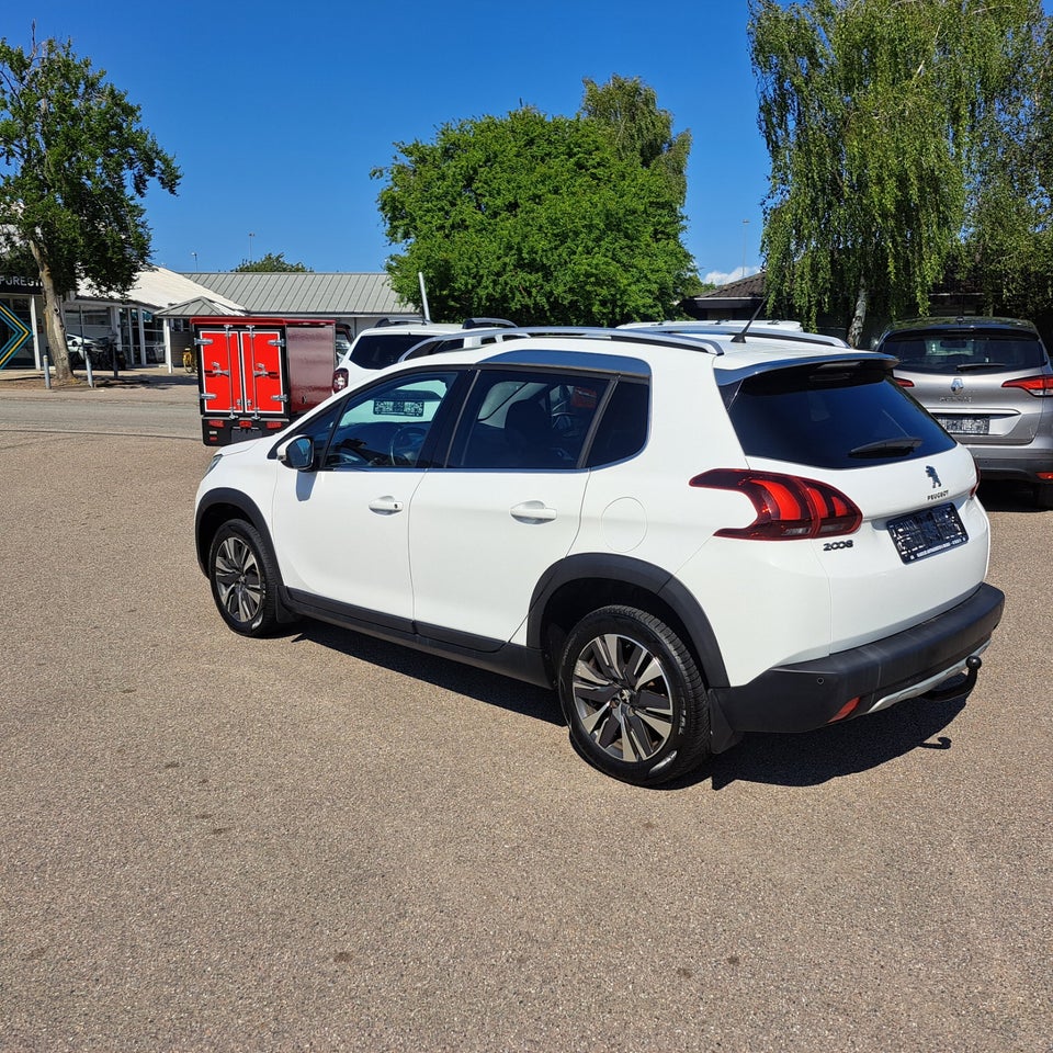 Peugeot 2008 1,6 BlueHDi 100 Allure 5d