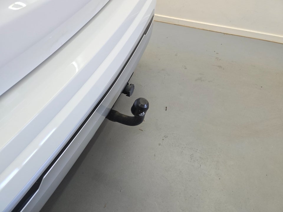 Mitsubishi Outlander 2,4 PHEV Inform+ CVT 4WD 5d