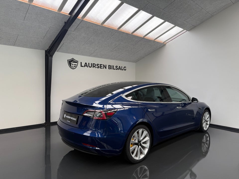 Tesla Model 3 Long Range AWD 4d