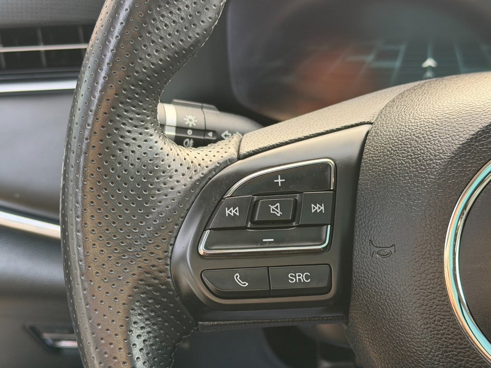 MG Marvel R Luxury 5d