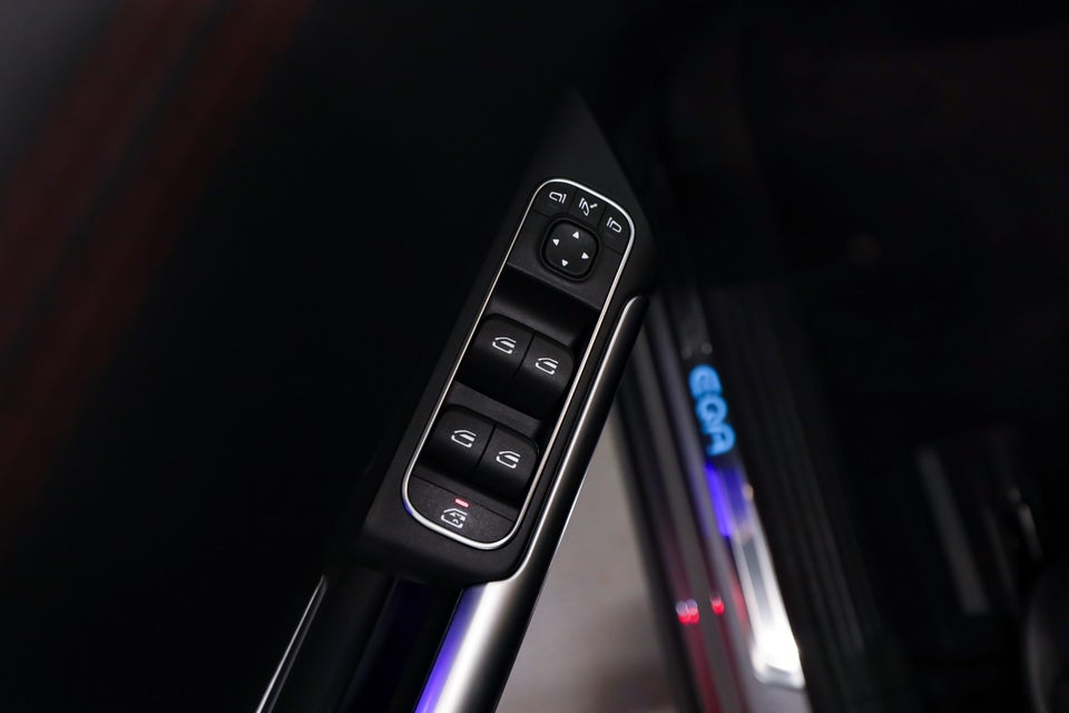 Mercedes EQA350 AMG Advance Plus 4Matic 5d