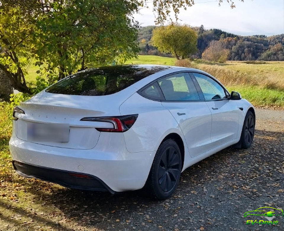 Tesla Model 3 RWD 4d