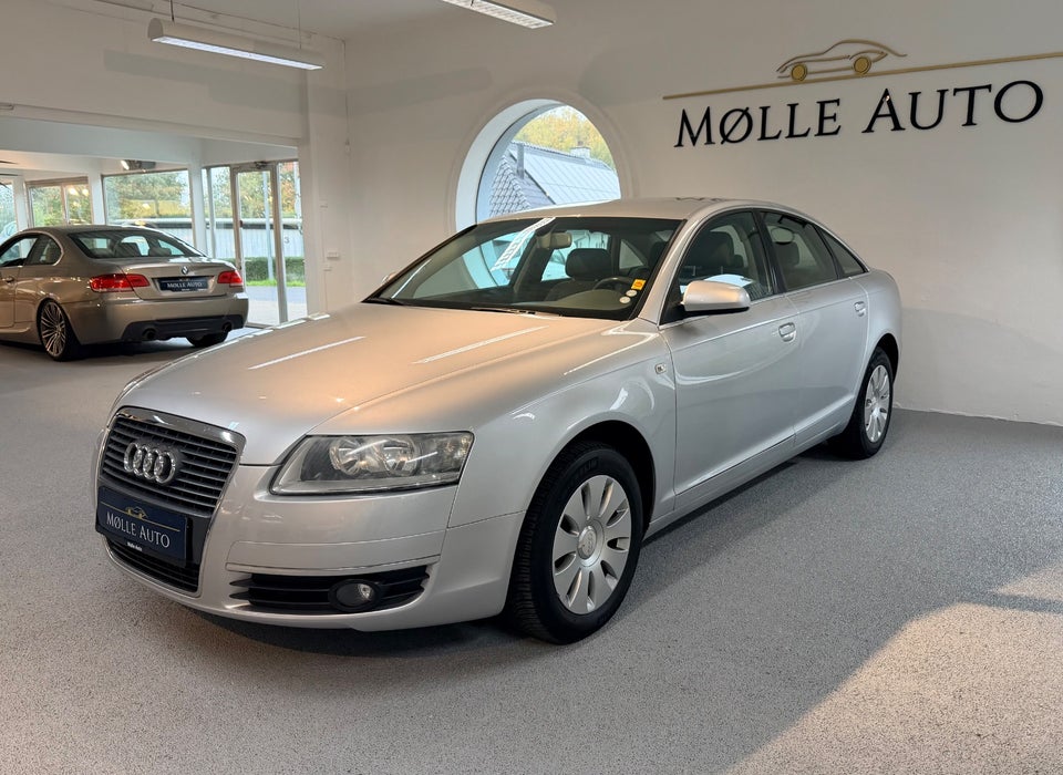 Audi A6 2,4 V6 4d