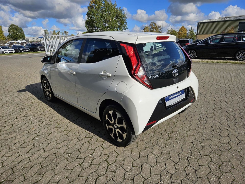 Toyota Aygo 1,0 VVT-i x-plore 5d