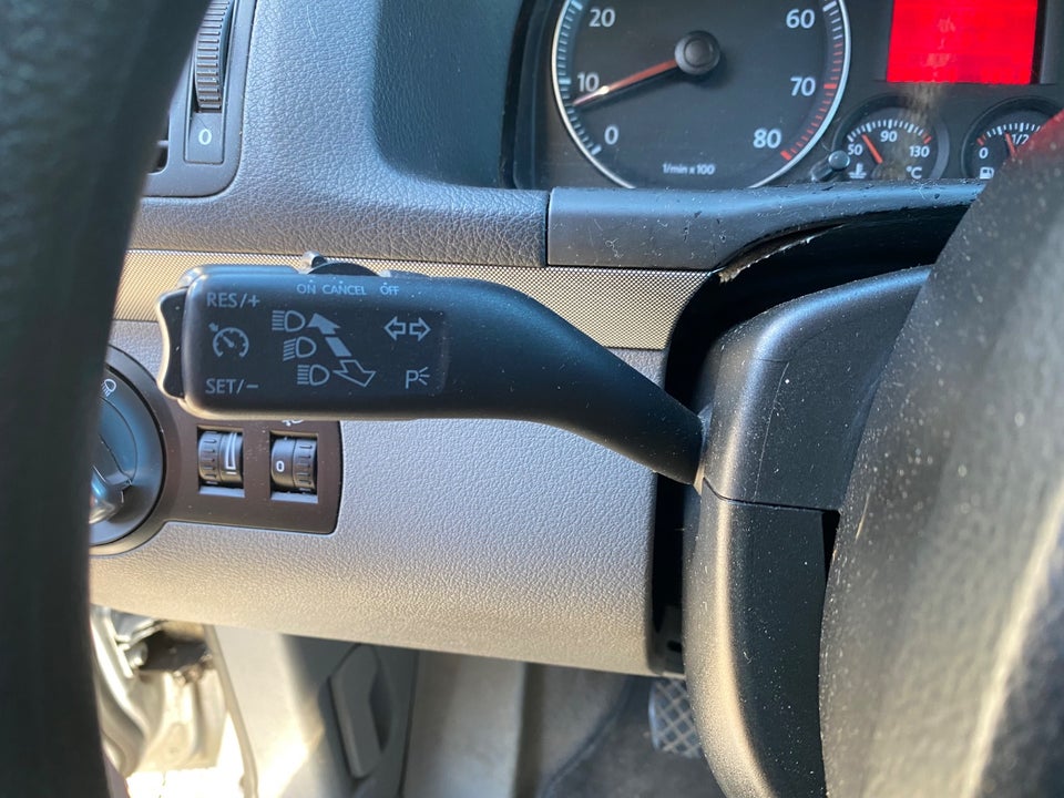 VW Touran 1,6 FSi 5d