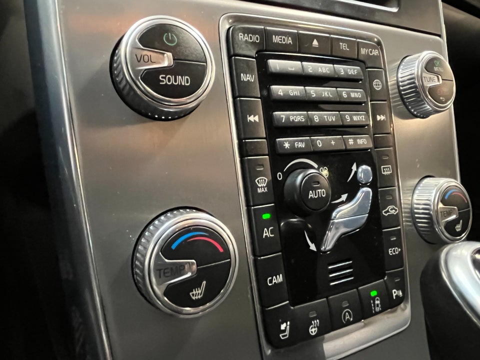 Volvo V60 2,0 D4 190 Summum aut. 5d