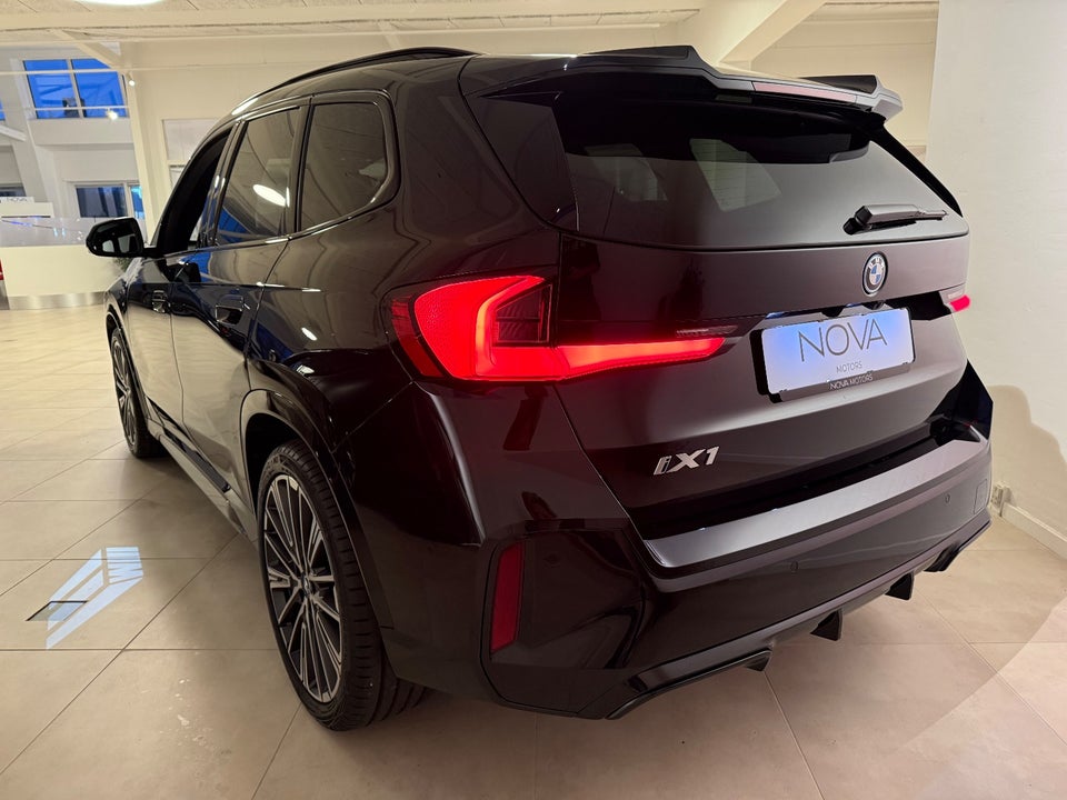 BMW iX1 xDrive30 Fully Charged 5d