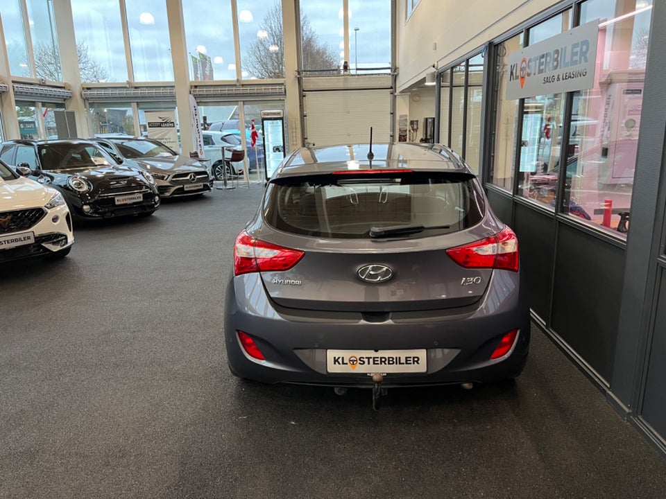 Hyundai i30 1,6 GDi Life 5d