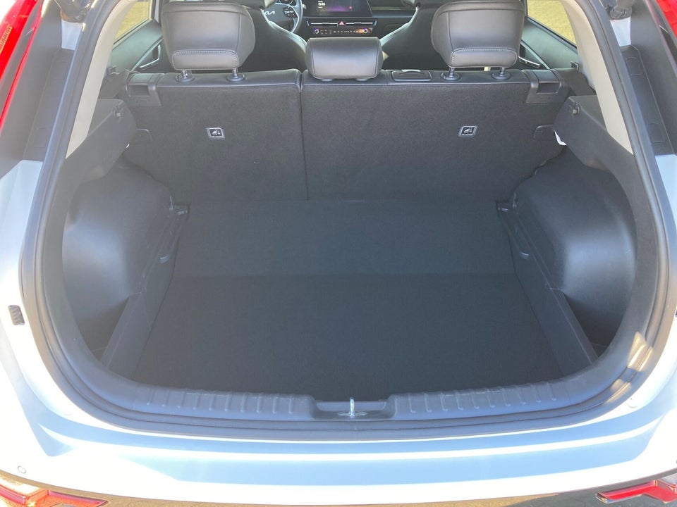 Kia Niro 64 EV Upgrade 5d