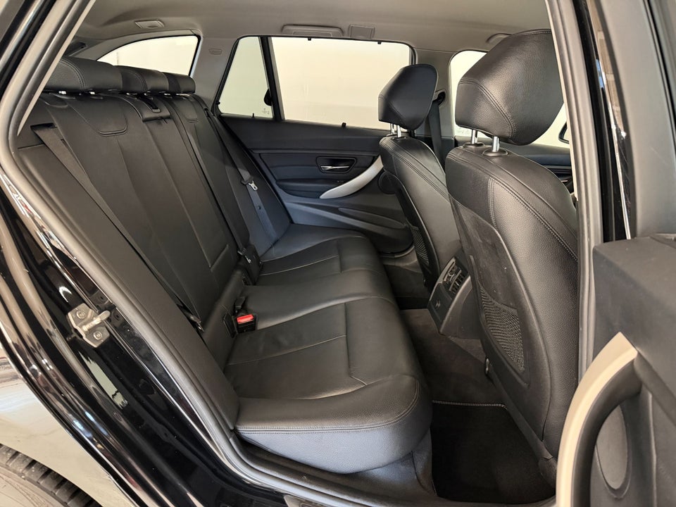 BMW 330d 3,0 Touring xDrive aut. 5d