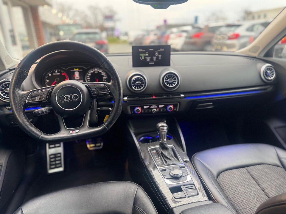 Audi A3 1,6 TDi S-line S-tr. 4d