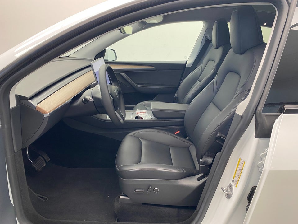 Tesla Model Y RWD 5d