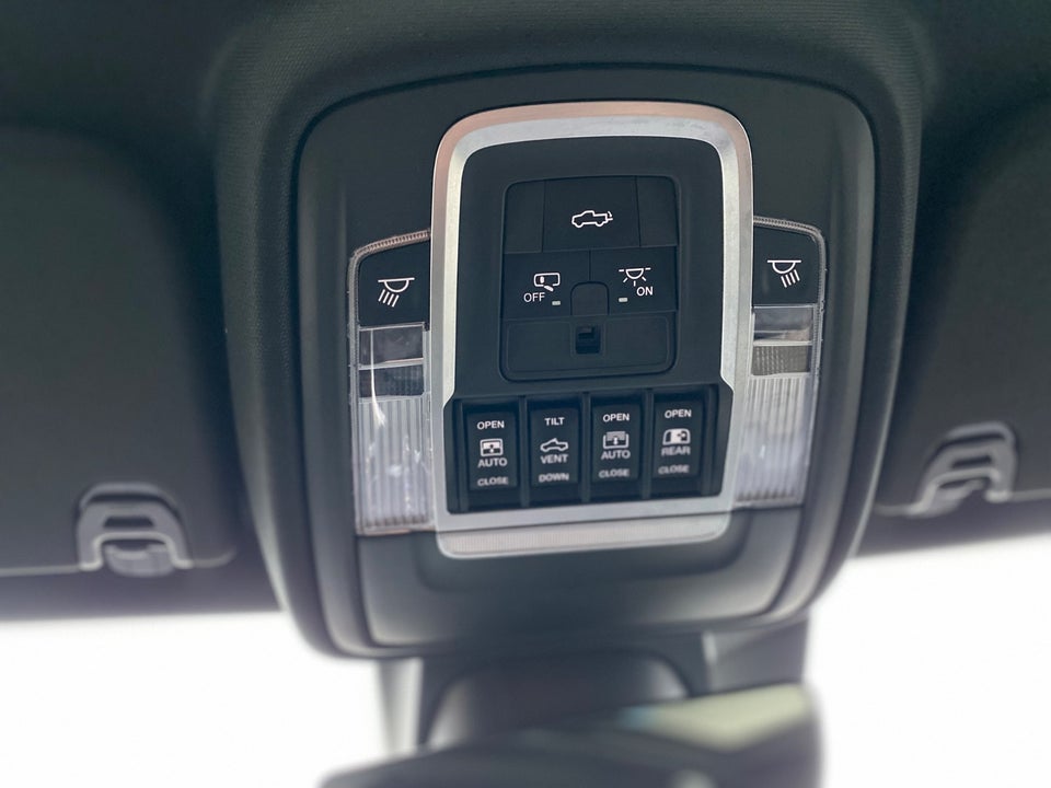 Dodge RAM 1500 5,7 V8 Hemi Laramie aut. 4d