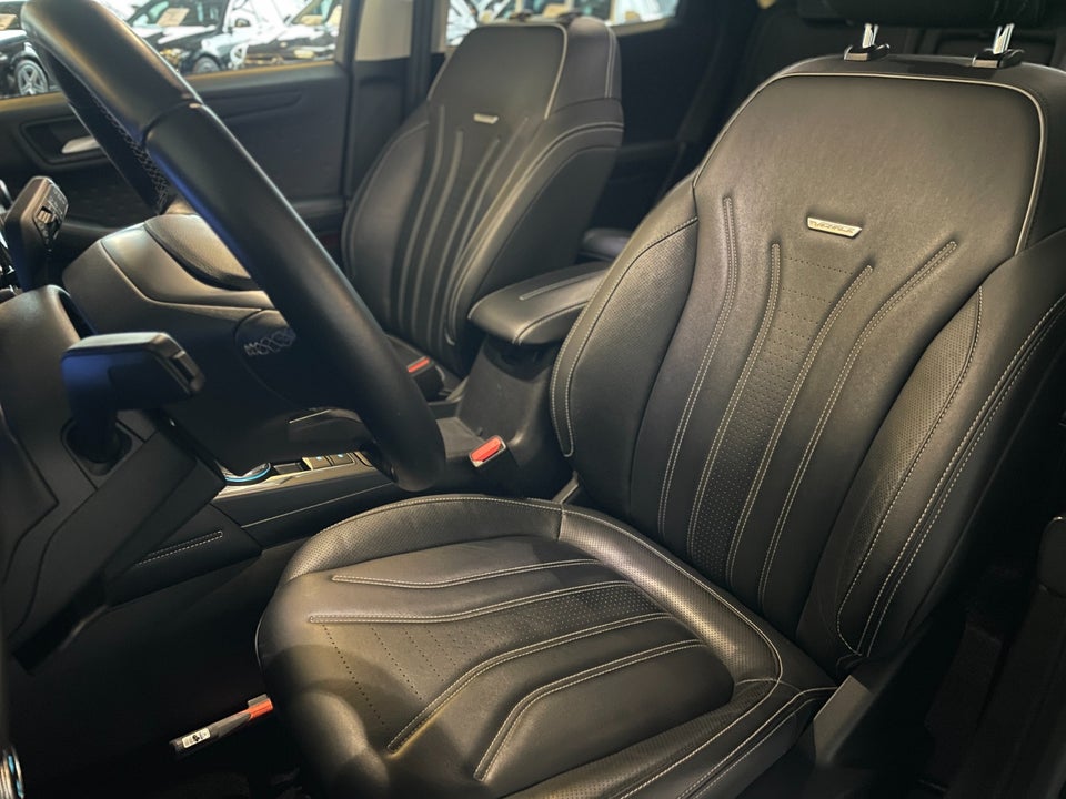 Ford Kuga 2,5 PHEV Vignale CVT 5d