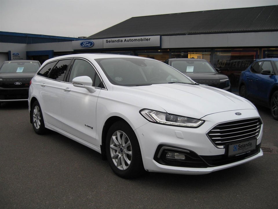 Ford Mondeo 2,0 HEV Titanium stc. CVT 5d