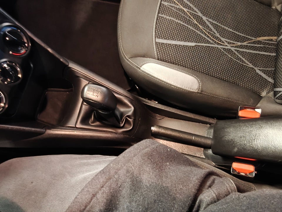 Peugeot 208 1,4 HDi 68 Active 5d