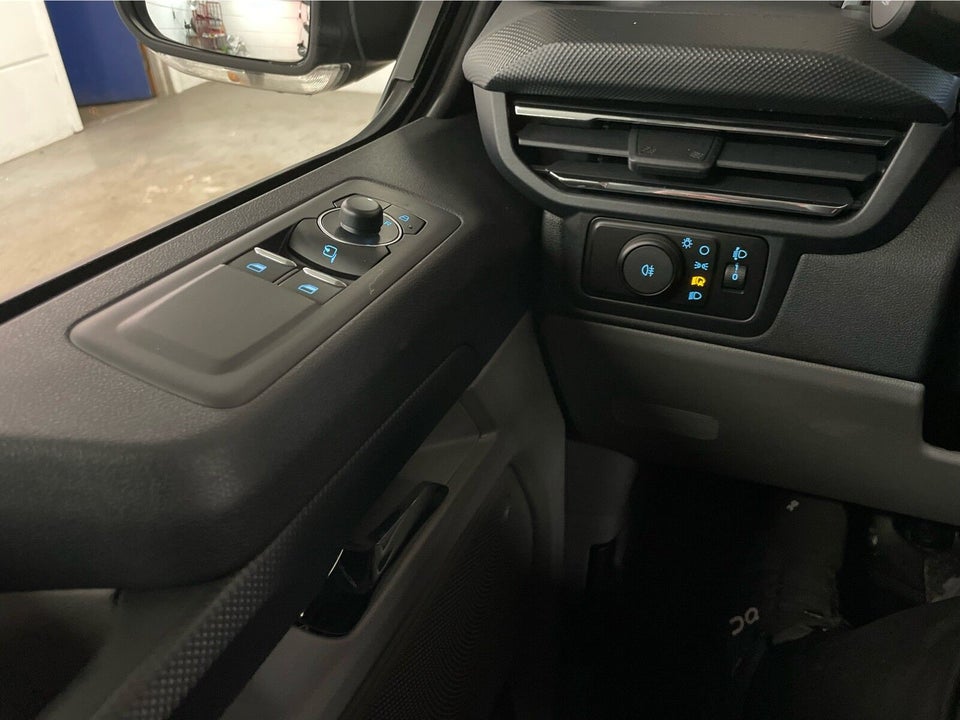 Ford E-Transit Custom 320S 64 Limited