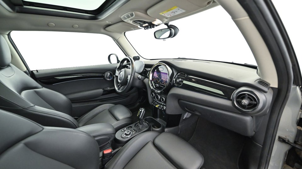 MINI Cooper SE Maximise 3d