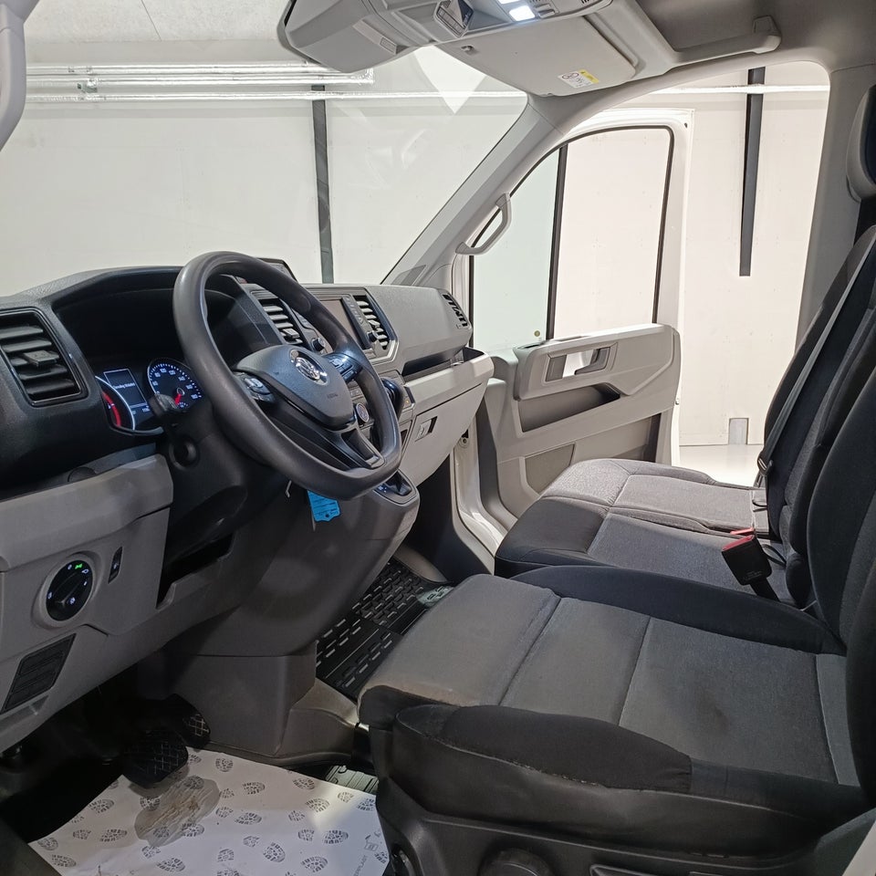 VW Crafter 35 2,0 TDi 177 Kassevogn L3H3 aut.