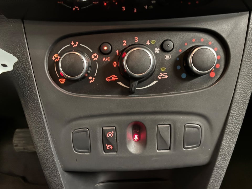 Dacia Logan 0,9 TCe 90 Ambiance MCV Easy-R 5d