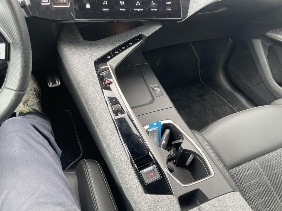 Peugeot e-5008 77 GT 7prs 5d
