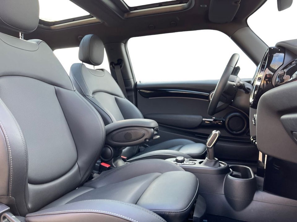 MINI Cooper SE Camden Edition 3d