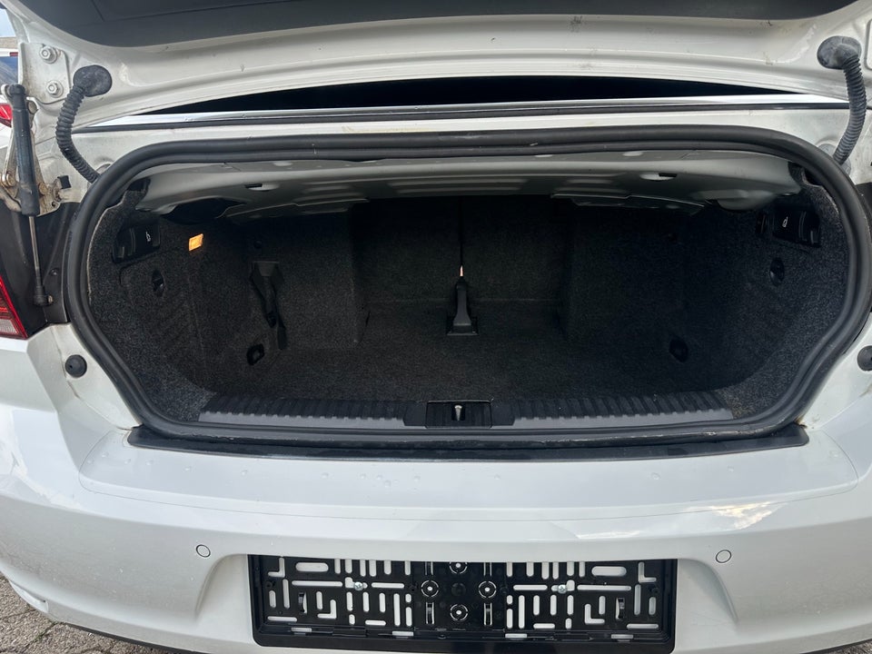 VW Golf VI 1,4 TSi 160 Cabriolet DSG 2d