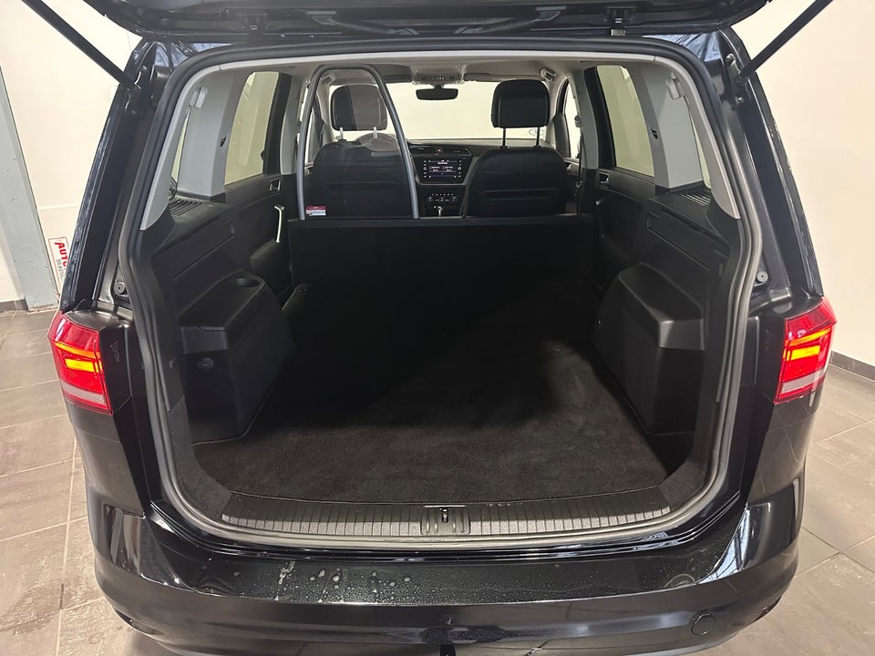 VW Touran 2,0 TDi 150 Comfortline DSG Van 5d