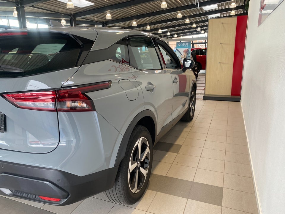 Nissan Qashqai 1,3 mHEV Acenta 5d