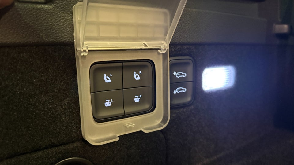 Hongqi E-HS9 99 Exclusive 5d