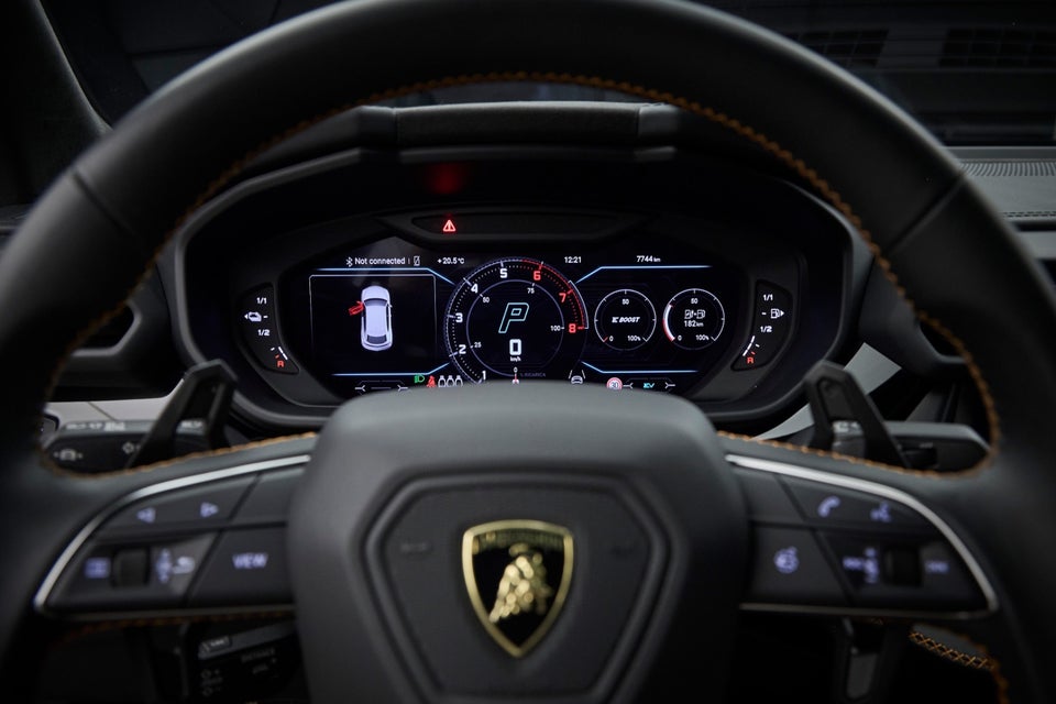 Lamborghini Urus 4,0 SE 5d