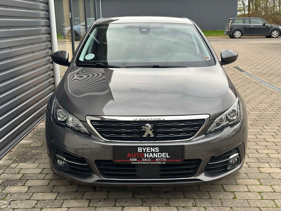 Peugeot 308 1,5 BlueHDi 130 Allure Pack 5d