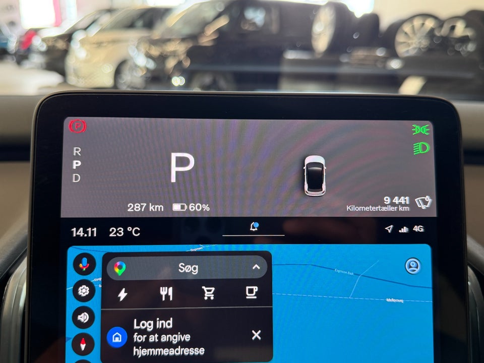 Volvo EX30 Extended Range Plus 5d