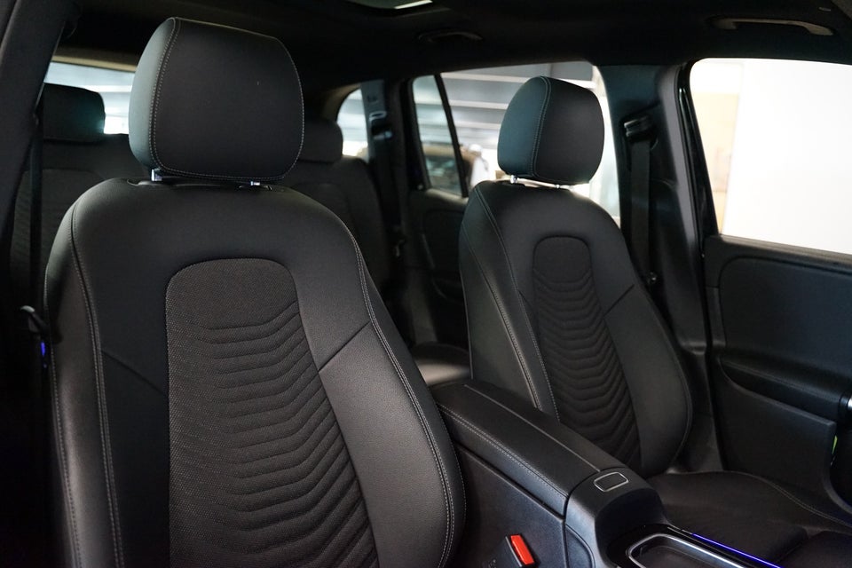 Mercedes EQB300 Progressive Advance Plus 4Matic 5d