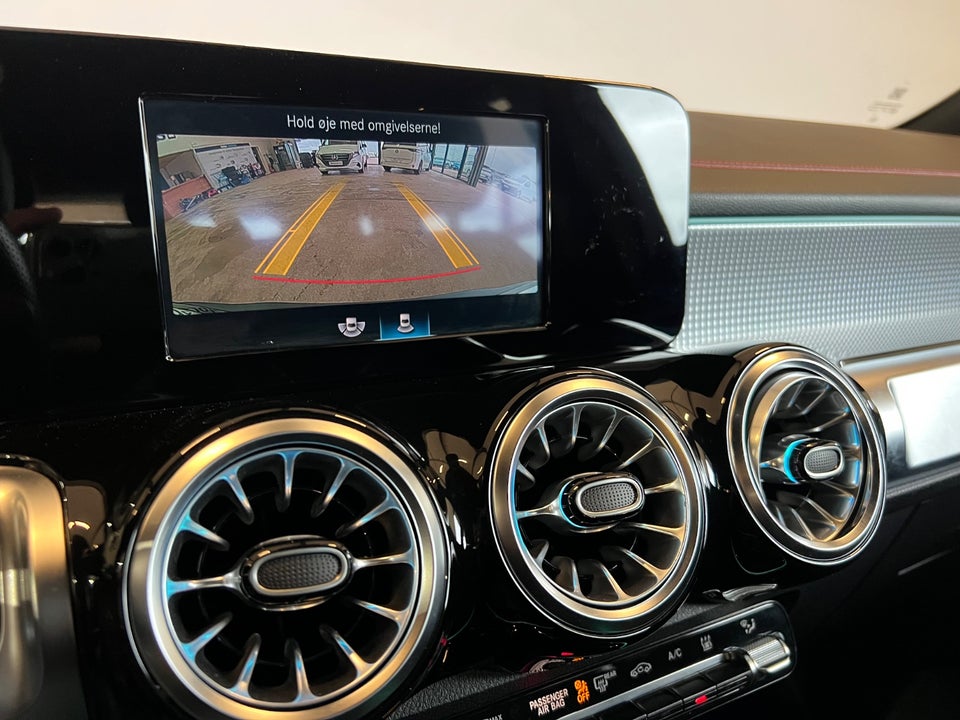 Mercedes EQB250 AMG Line 5d