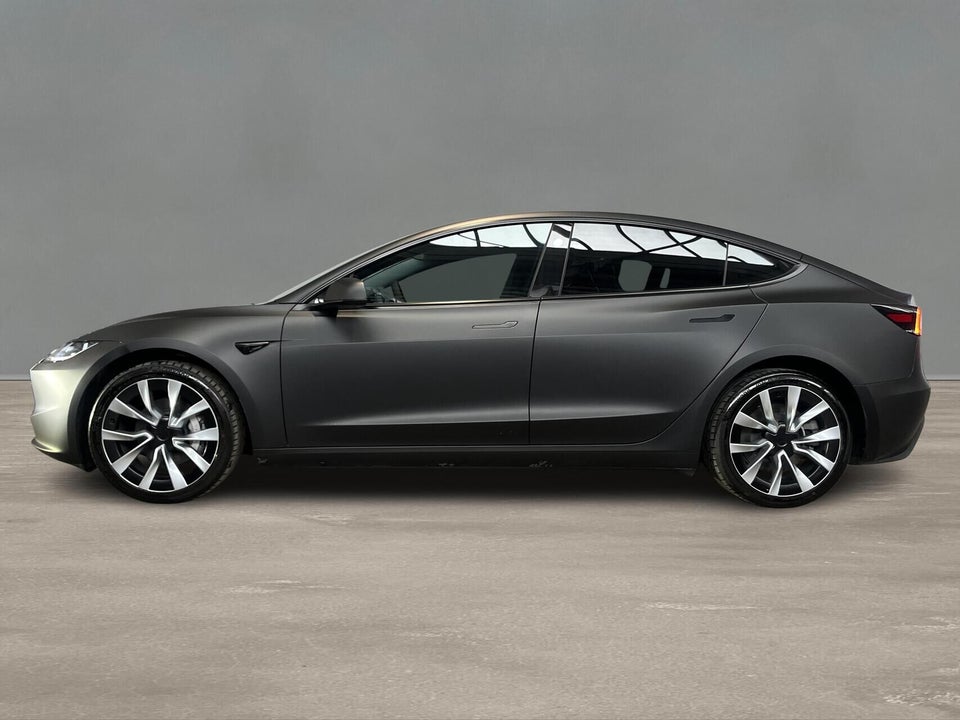 Tesla Model 3 Long Range AWD 4d