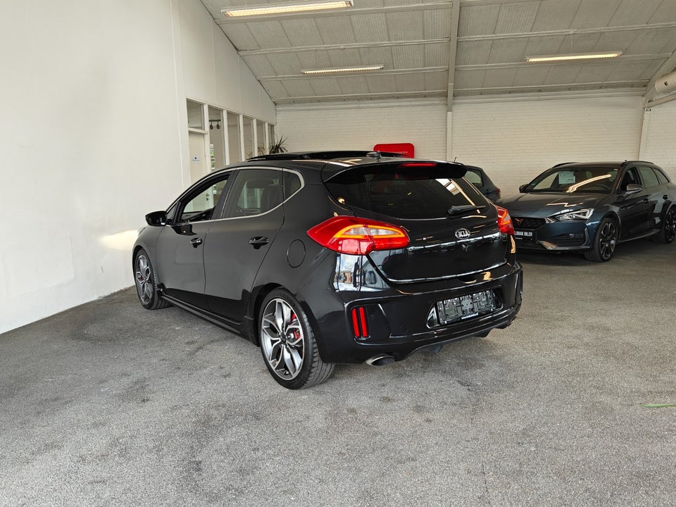 Kia Ceed 1,6 T-GDi GT Advance 5d