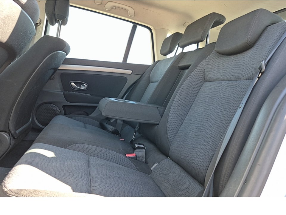 Renault Laguna III 1,5 dCi 110 Dynamique Sport Tourer 5d