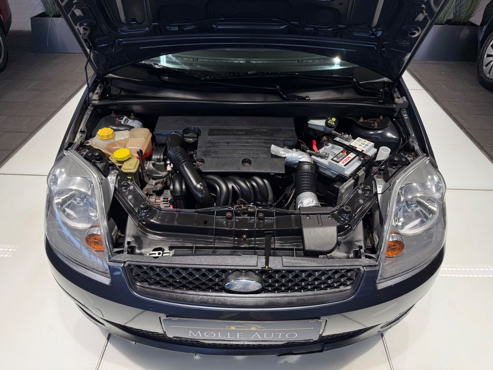 Ford Fiesta 1,4 Ambiente 5d