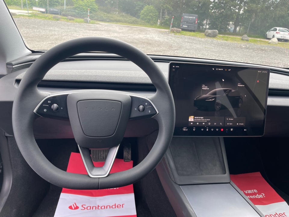 Tesla Model 3 RWD 4d