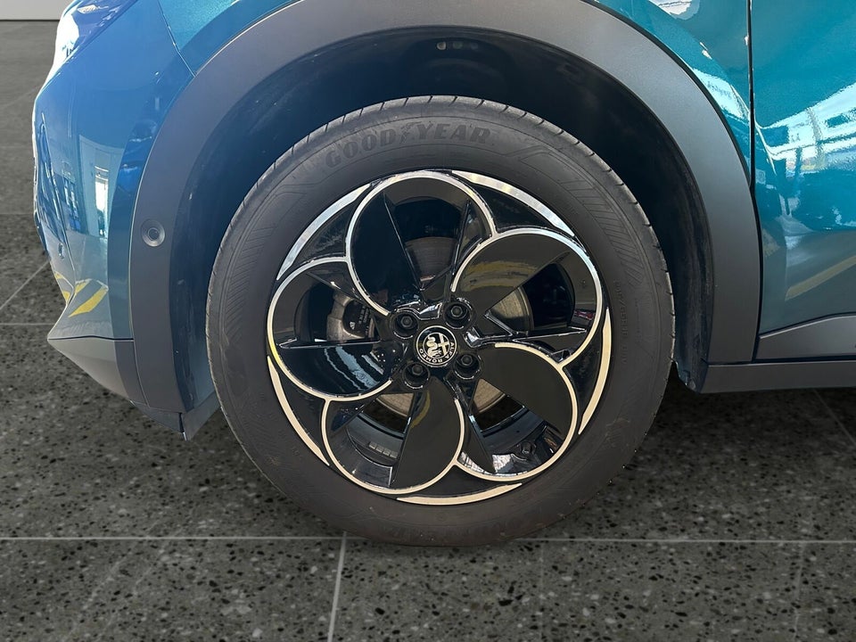 Alfa Romeo Junior Elettrica Speciale 5d