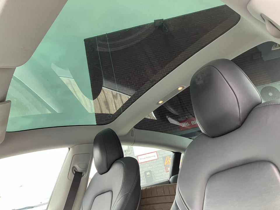 Tesla Model 3 Standard Range+ RWD 4d